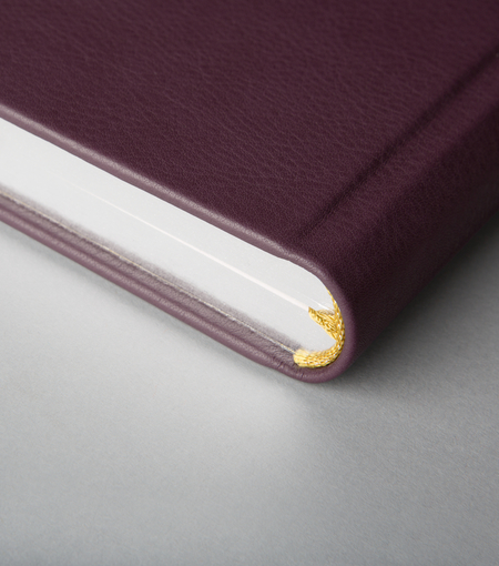 Hieronymus notebooks leather notebook h6 cow leather plum a004082 detail1