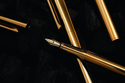 Thumb sculpture pen gold